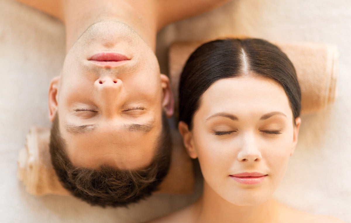 Peeling für Gesicht & Körper: So verhilft deine Haut zum strahlenden Ich